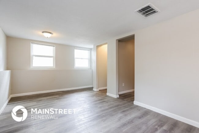 Photo - 4603 S Buckley Way