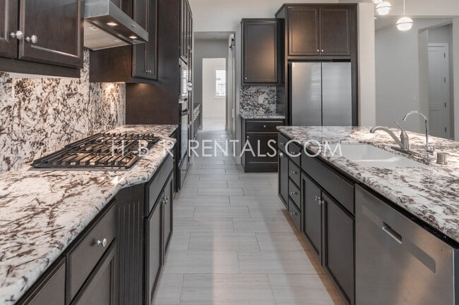 Photo - Spacious Elegance: 4-Bedroom with 3.5 Baths on Ottawa Ave, Manteca!