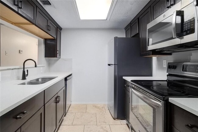 Photo - Waterford #308