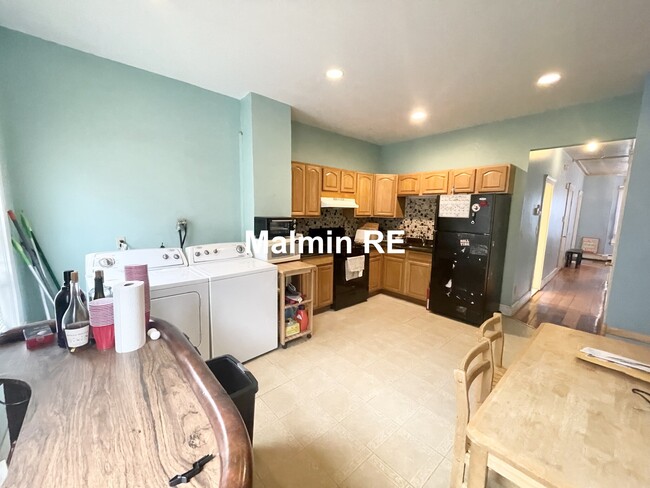 Photo - 1562 Tremont St Townhome