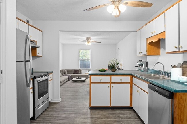 Photo - Lakeview Garden Apartments