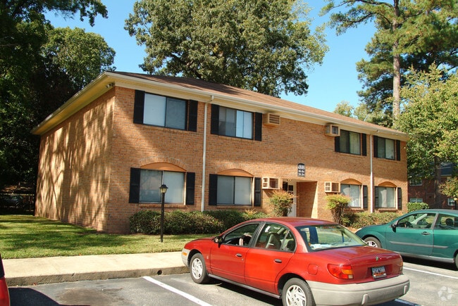 Photo - Bay Breeze Apartments - West