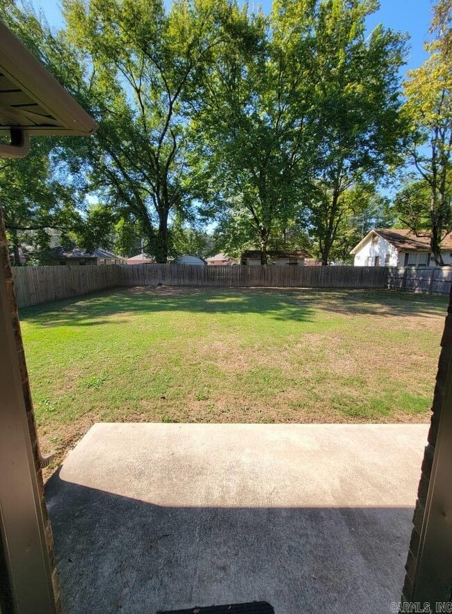 Photo - 525 3rd Ave