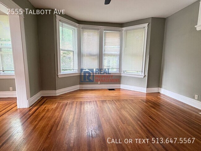 Photo - 2555 Talbott Ave