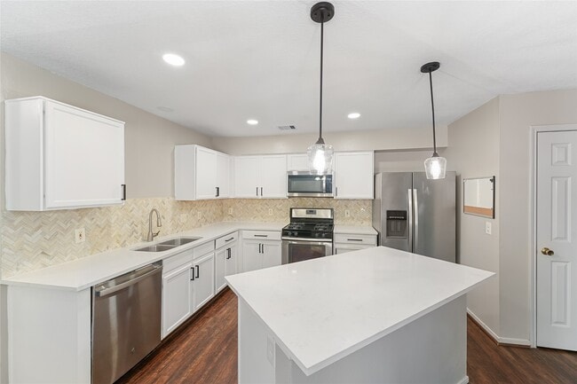 Building Photo - 17502 S Summit Canyon Dr