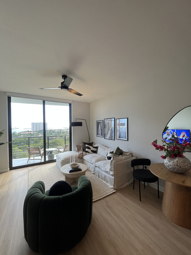 Building Photo - 965 NE 92nd St Unit A4 Rental