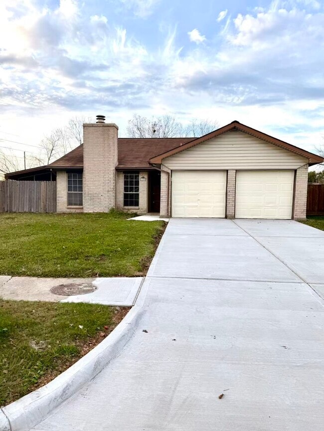 Photo - 16354 Villaret Dr