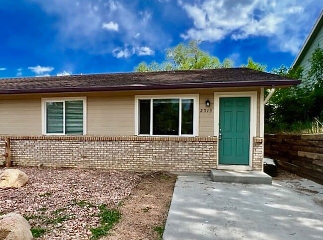 Building Photo - 2511 Park Pl Unit 2511 Park Place #B