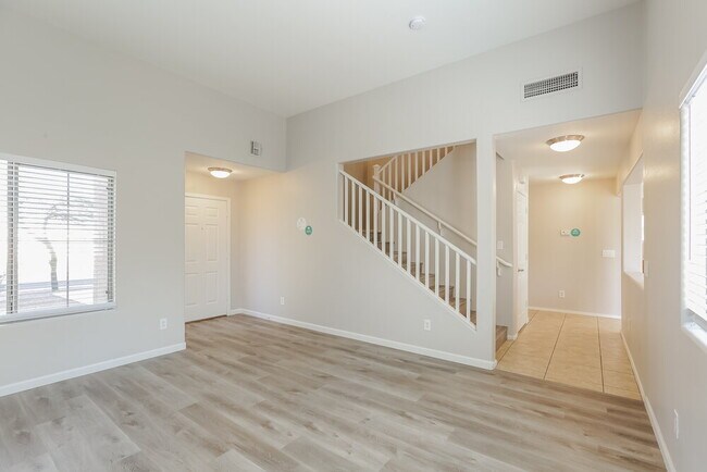 Photo - 3733 W Dunbar Dr