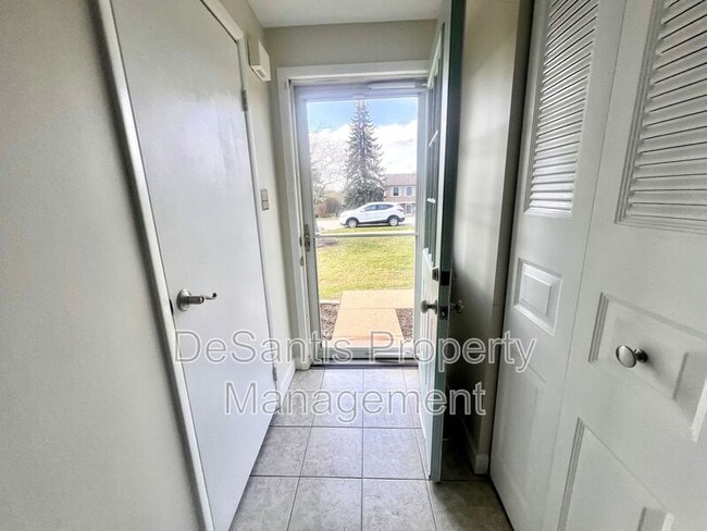 Photo - 406 Bonnie Brae Dr