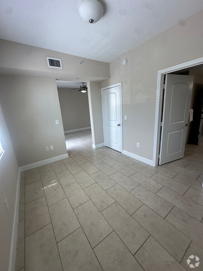 Building Photo - 13712 SW 169th Ln Unit A3 Rental