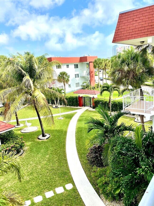 Building Photo - 580 Egret Dr Unit 308