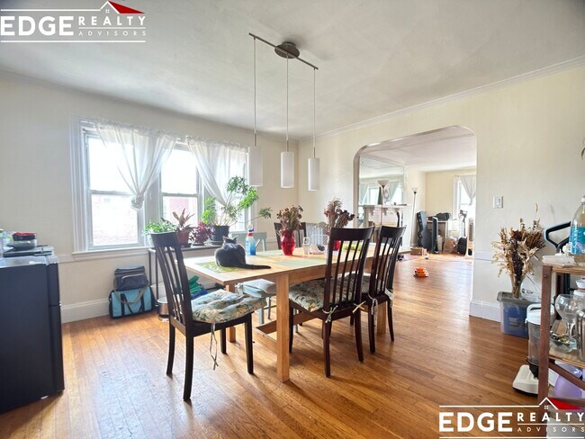 Photo - 115 Lanark Rd