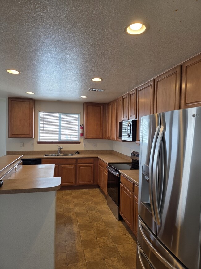Photo - 5781 Ceylon St