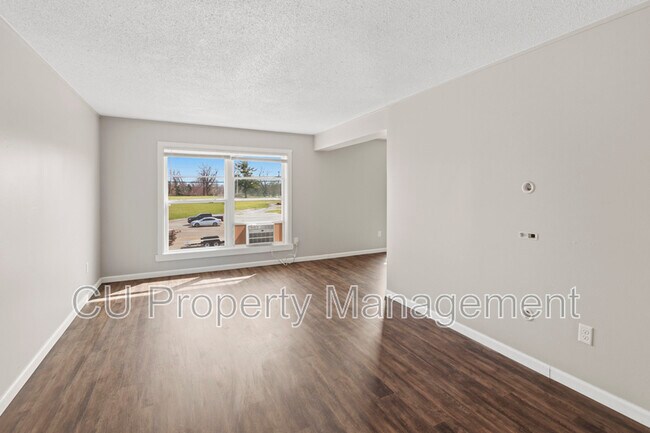 1605 N Willow Rd Unit 107