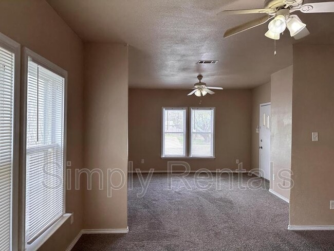 Photo - Monroe St 2501