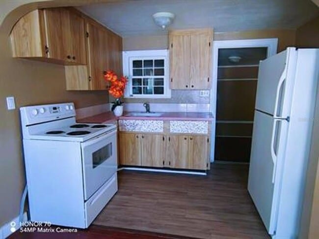 Photo - 823 16th Ave SW