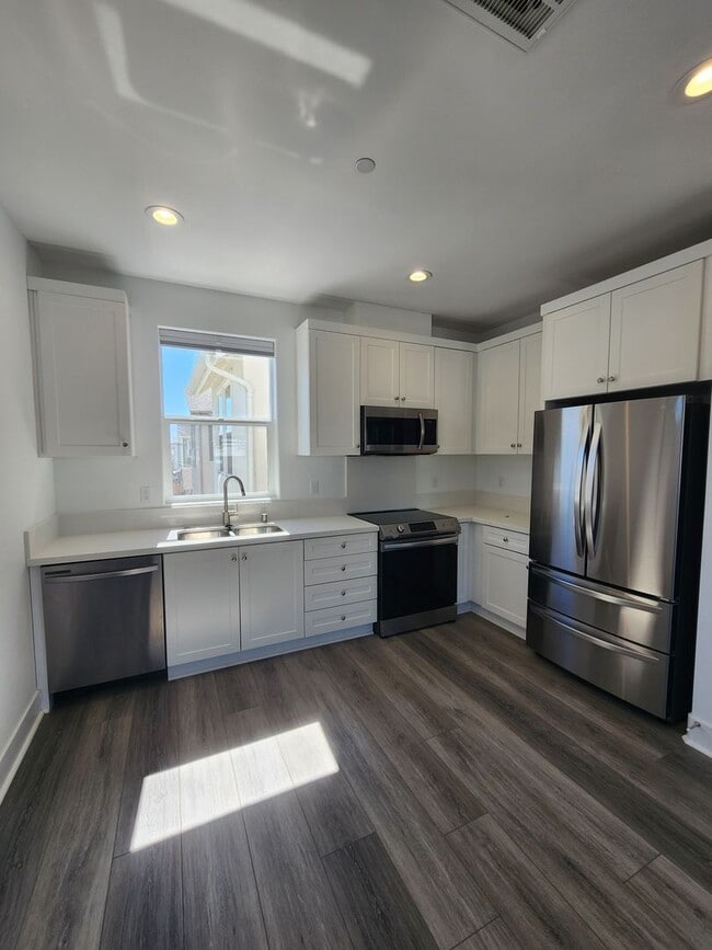 1820 San Luis Rnch Rd