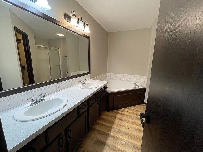 Photo - 1742 N Basswood Ct