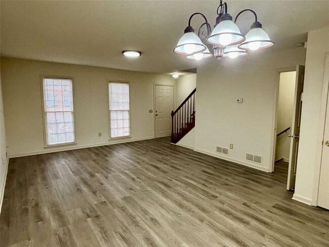 Photo - 5296 Weyden Trail