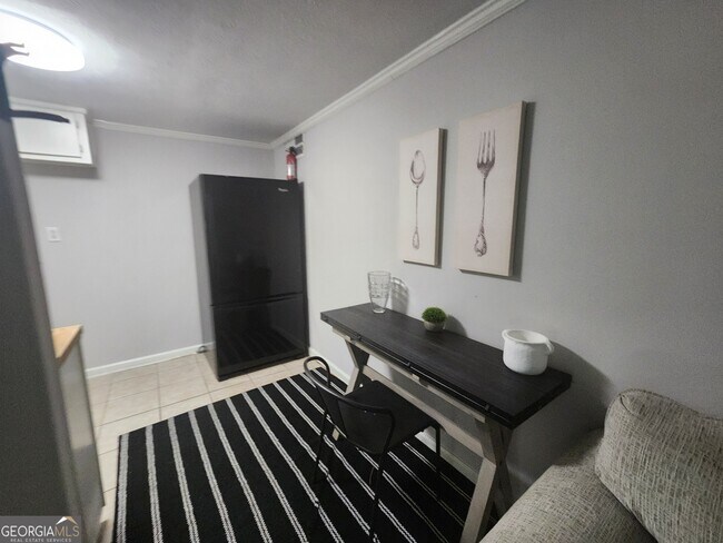 Photo - 917 Oakview Ave Unidad E