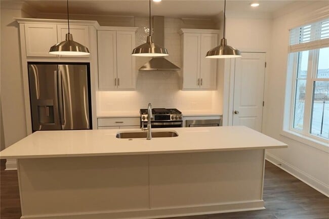 Photo - 4231 Millcroft Pl