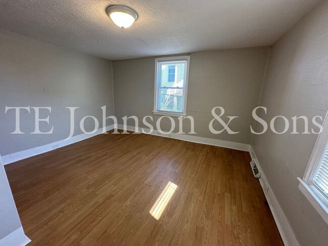 Photo - Charming 3-Bedroom Home with Spacious Yard...