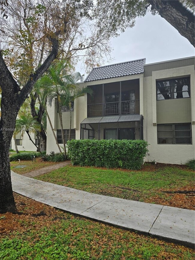 Building Photo - 7925 SW 104th St Unit 201E