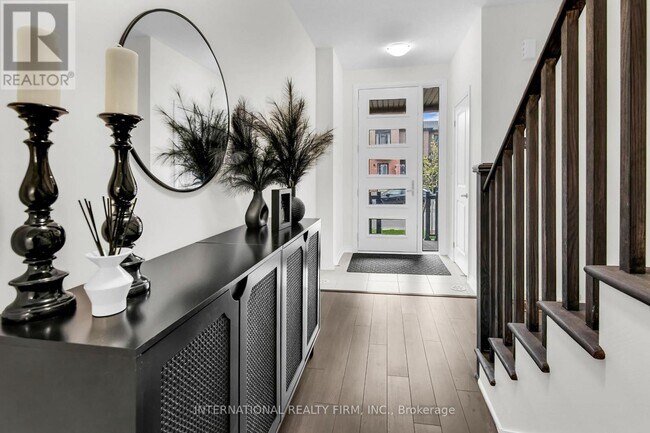 Photo - 148 Turnberry Ln