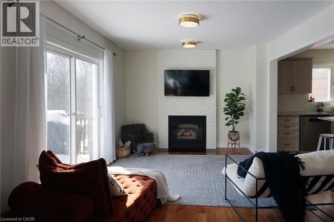 Photo - 15 Oliver Ct