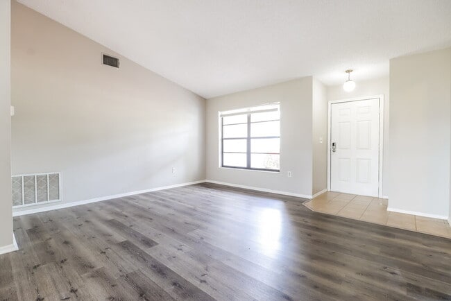 Photo - 2225 Hidden Meadows Dr E