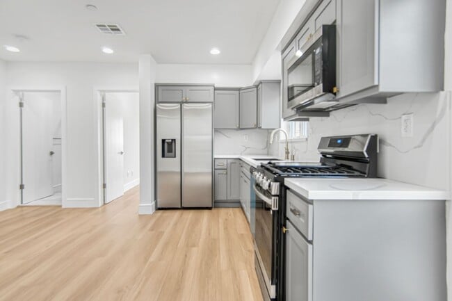 Photo - RECENTLY REMODELED TOWNHOME | 4 BED 4 BATH | GARAGE