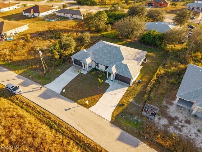 Building Photo - 4417 22nd St SW