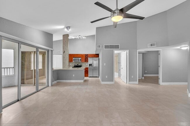 Building Photo - 2881 N Oakland Forest Dr