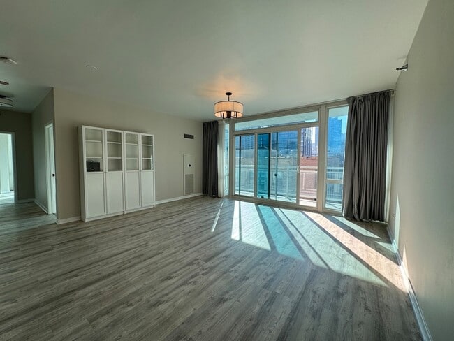 Photo - 757 N Orleans St