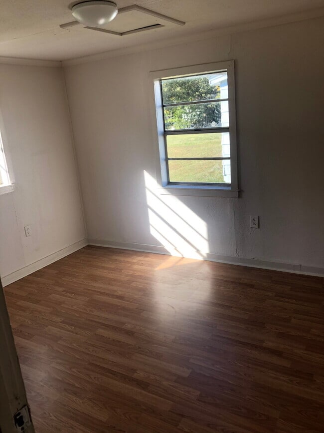 Photo - "Charming 3-Bedroom Home in Jonesboro – Cozy 955 Sq Ft Living!"