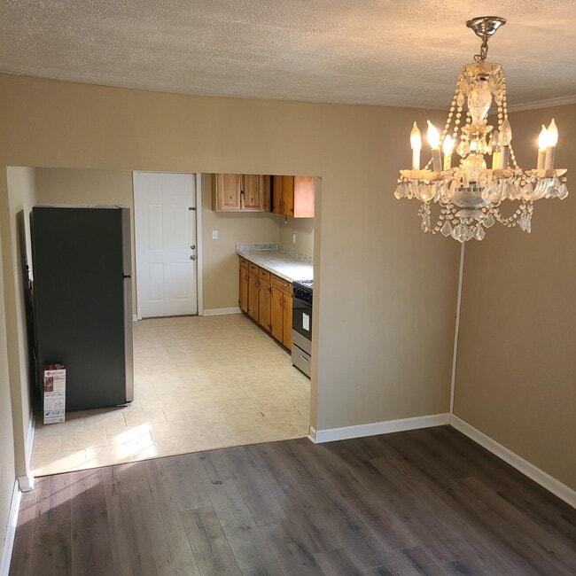 Photo - 2300 W Jefferson St