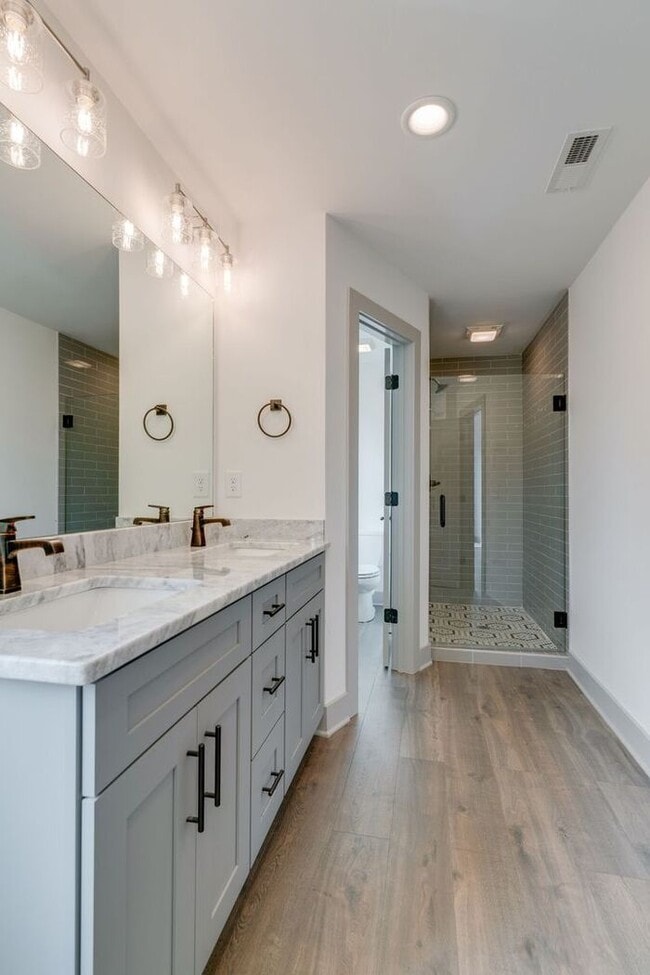 Photo - Beautiful Newer Build in Madison!