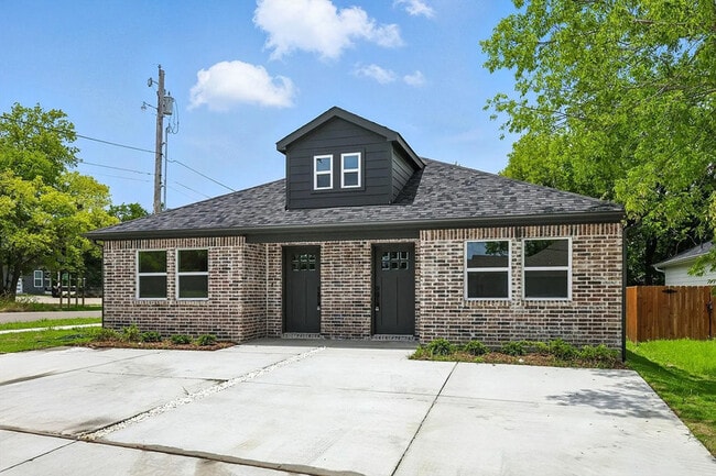 Photo - 3206 Sayle St Unit 101