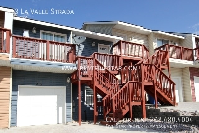 Building Photo - 313 La Valle Strada Rental