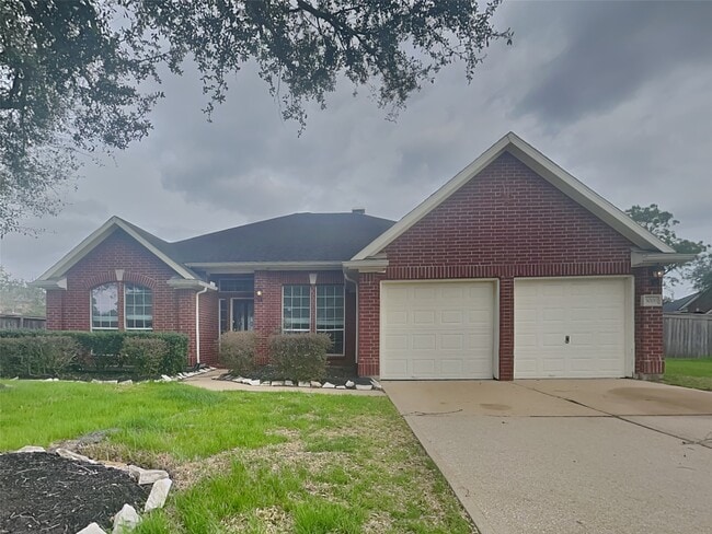 Building Photo - 3009 Fallbrook Ct