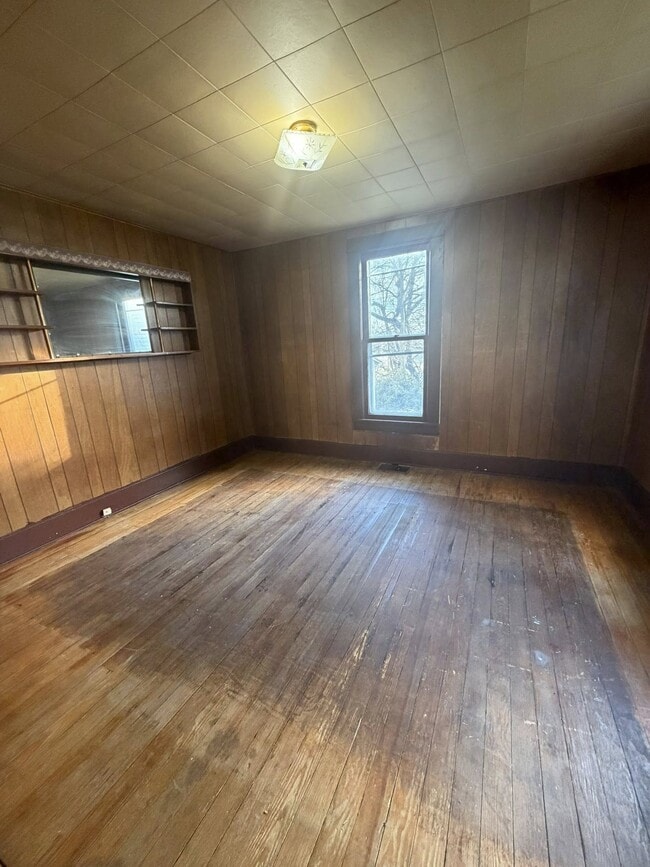 Photo - 414 Thurman St