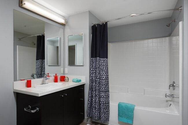 Baño - AVA Little Tokyo