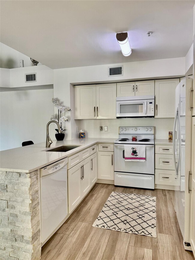 Photo - 4856 N State Rd 7