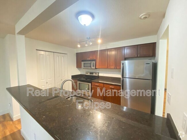 Building Photo - 15827 Leary Wy Unit Apt B120