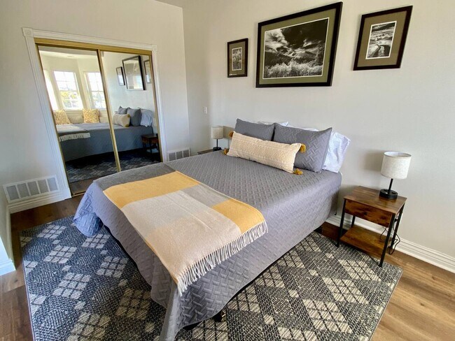 Photo - 350 N Fairway Dr