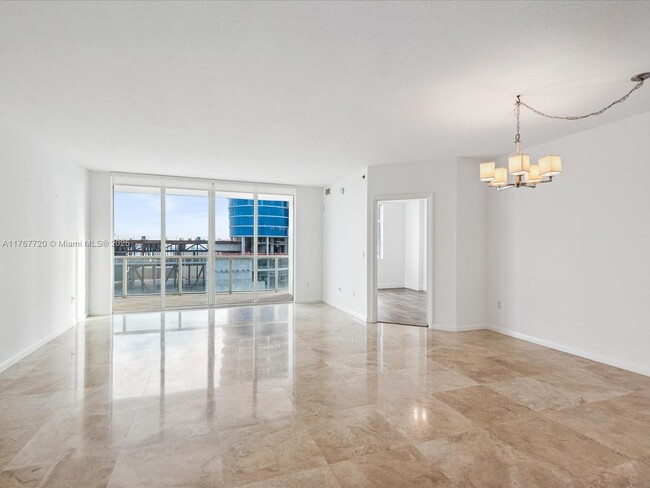 Photo - 1819 SE 17th St Unit 1010