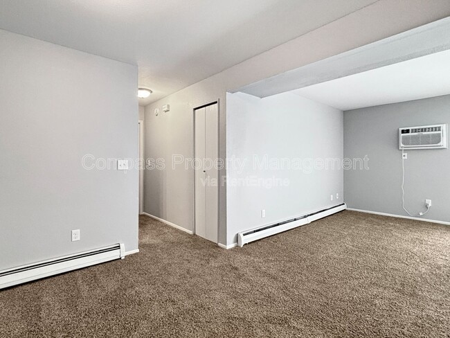 Photo - 1018 Abbey Ct Unit 3