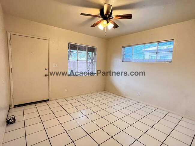 Photo - Close to U of A