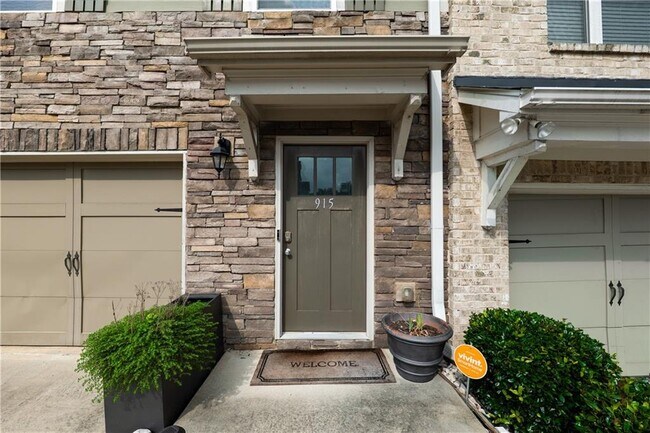 Photo - 915 Society Cir